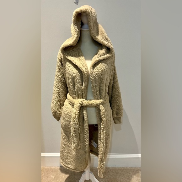 Pottery Barn Intimates & Sleepwear Pottery Barn Coziest Sherpa